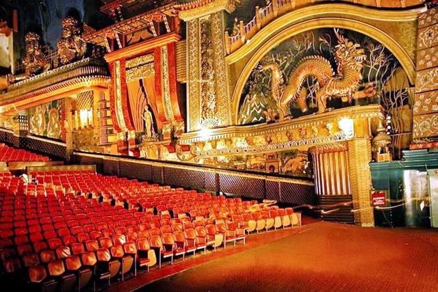 Fachada del Cinema Elizondo en Monterrey