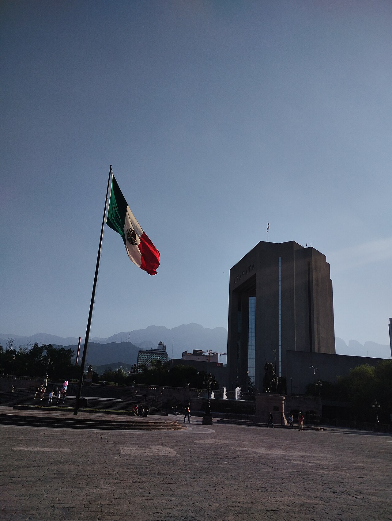 Explanada de los H&eacute;roes en la Macroplaza