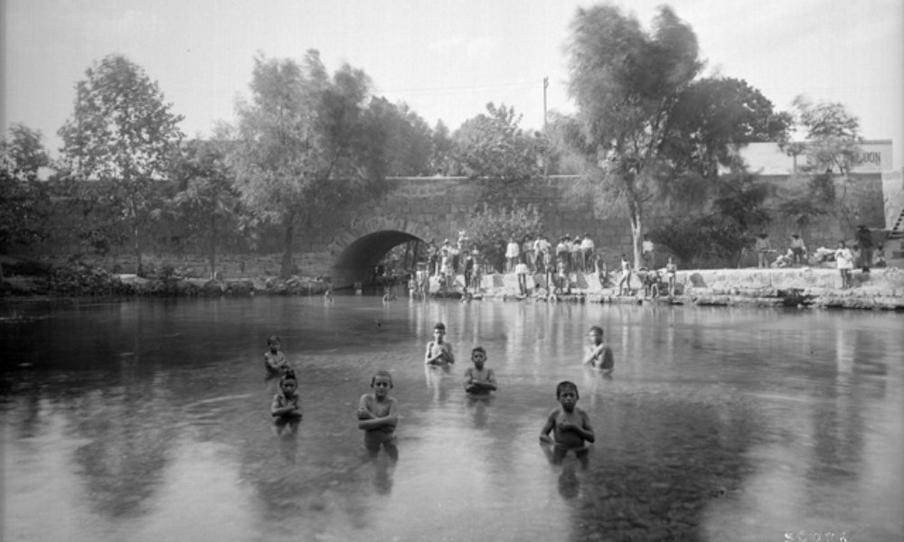 Ojos de Santa Lucia, manantiales enterrados bajo Monterrey